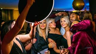 Pete_Pinnington_Productions Selfie Photo Experiences - Roamer
